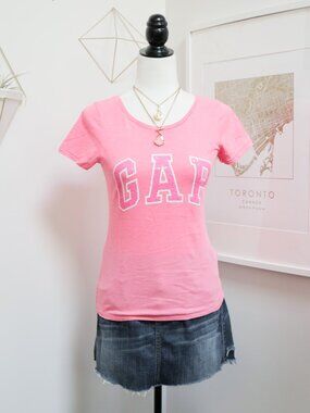 Y2K Hot Pink Sequined GAP Fitted Short Sleeve Logo Tee, Girly McBling Aesthetic